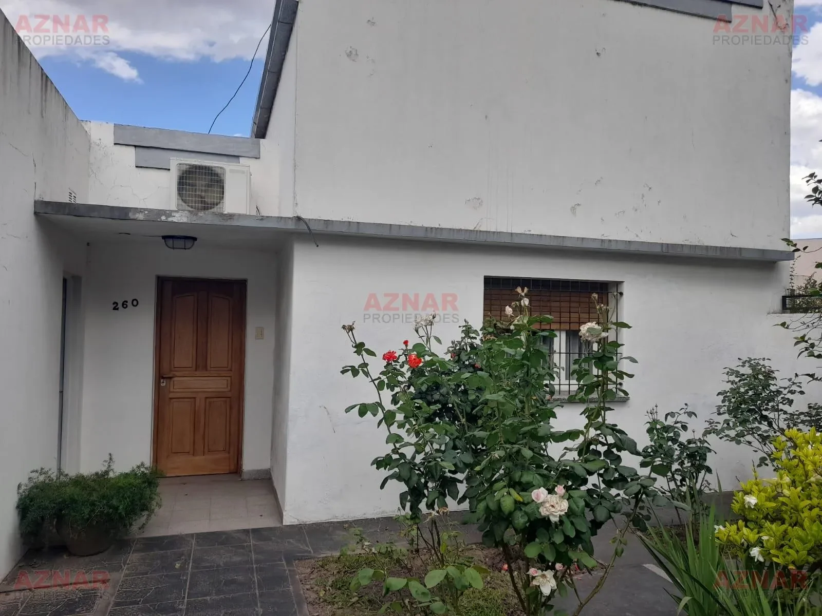 Casa en venta en Quinquela Martin N° 260 - MECHITA