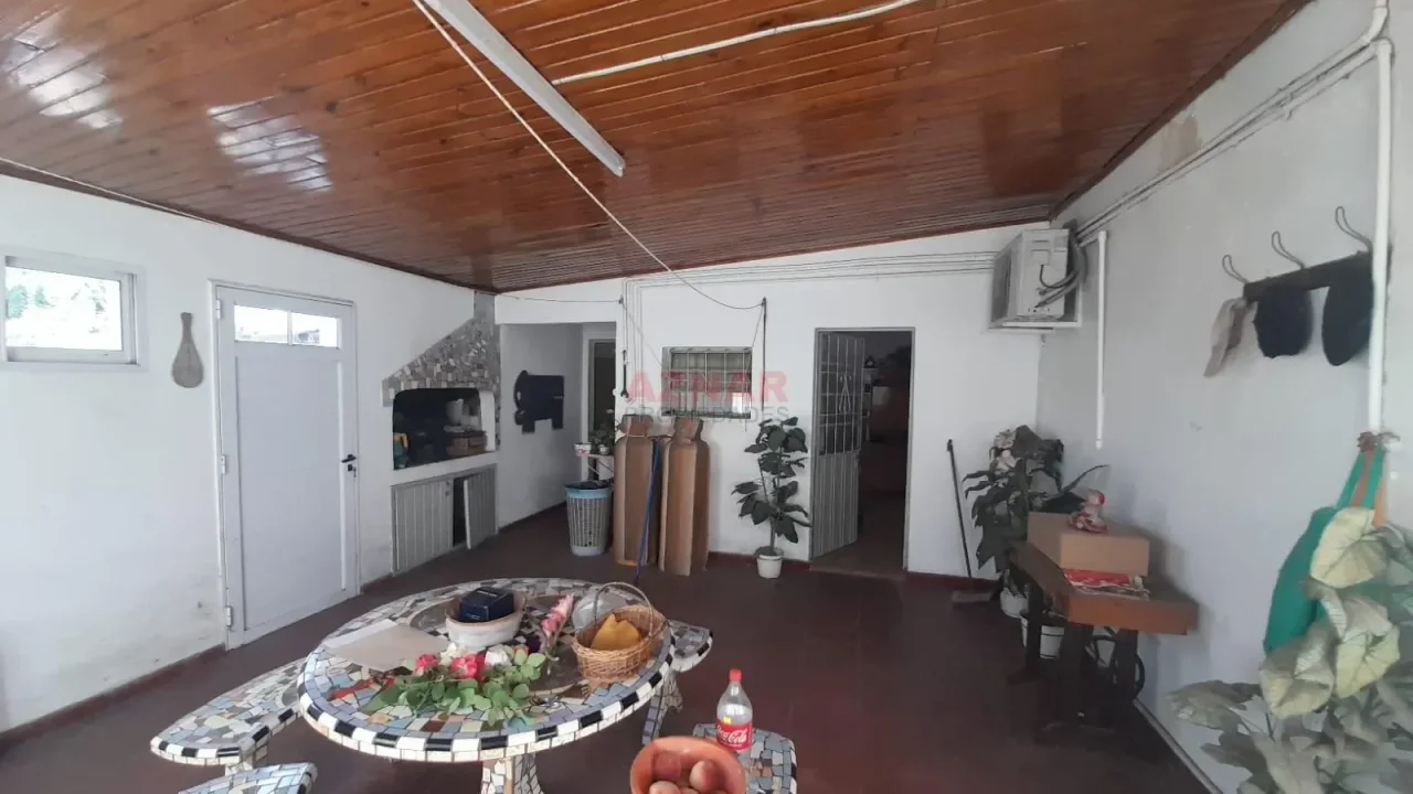 Casa en venta en Quinquela Martin N° 260 - MECHITA