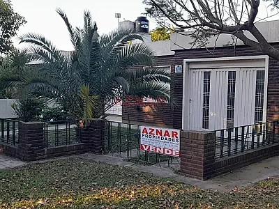 Casa en venta en Elizondo esq. Curiale (B. Coll casa 4)