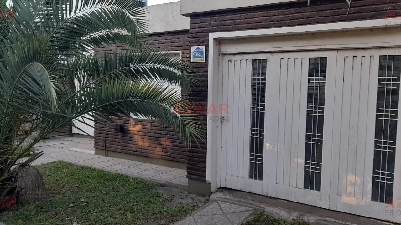 Casa en venta en Elizondo esq. Curiale (B. Coll casa 4)