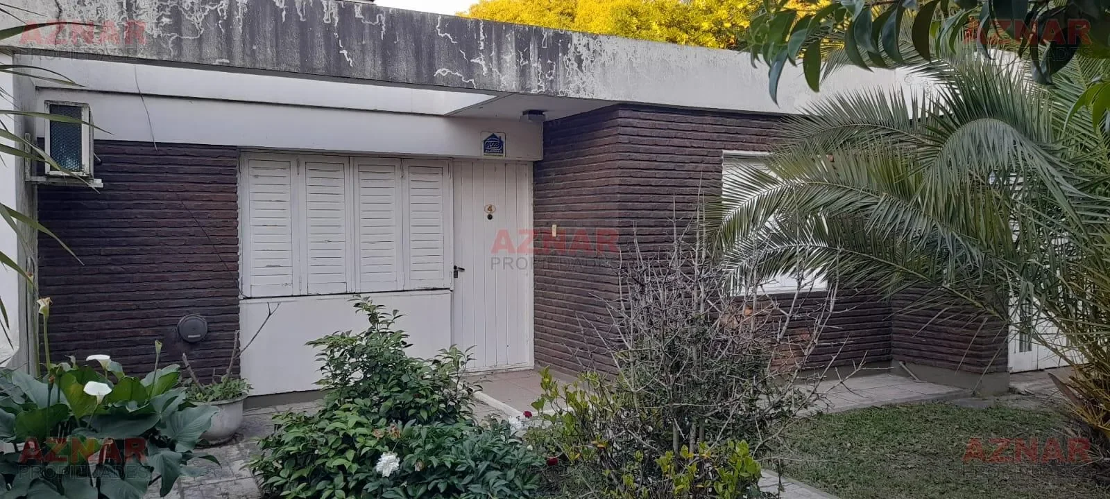 Casa en venta en Elizondo esq. Curiale (B. Coll casa 4)