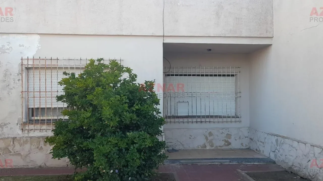 Casa en venta en Del Busto 965