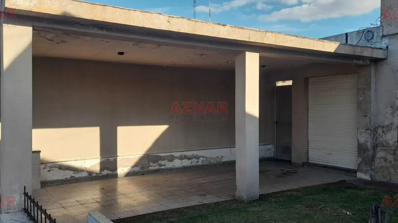 Casa en venta en Del Busto 965