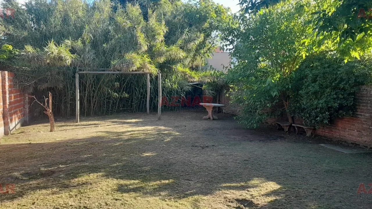 Casa en venta en Del Busto 965