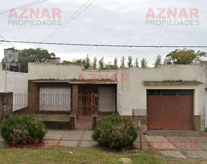 Casa en venta en Ameghino N° 980