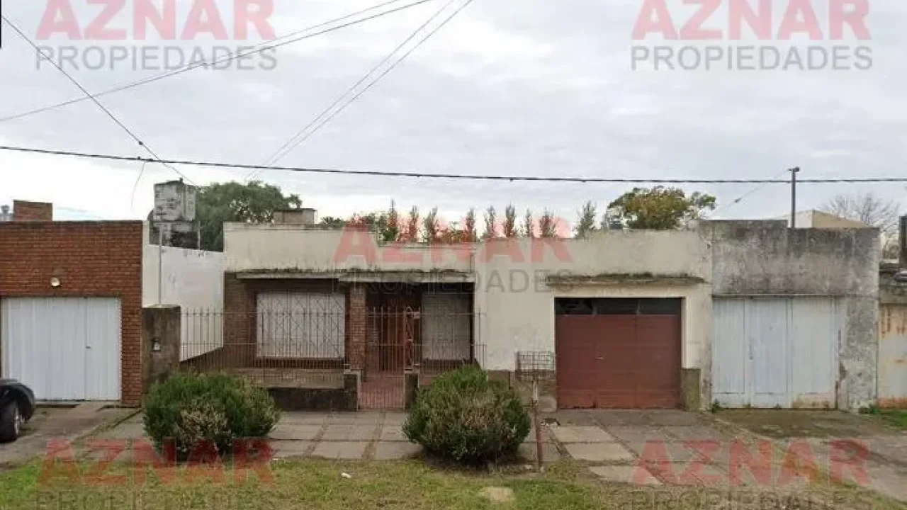 Casa en venta en Ameghino N° 980