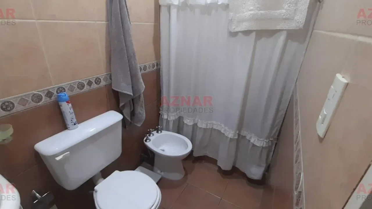 Casa con Local en venta en Gral. Paz Nº 1665