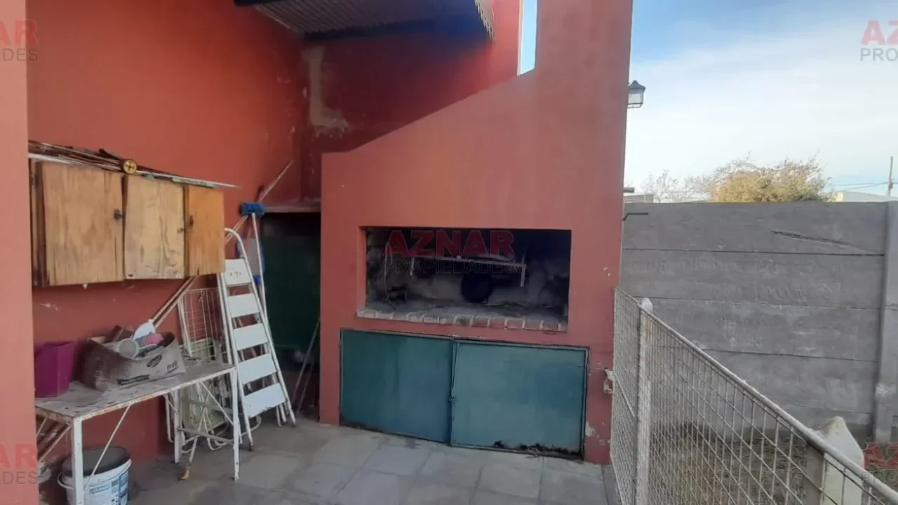 Casa con Local en venta en Gral. Paz Nº 1665