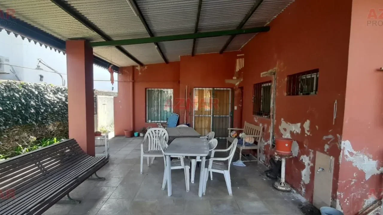 Casa con Local en venta en Gral. Paz Nº 1665
