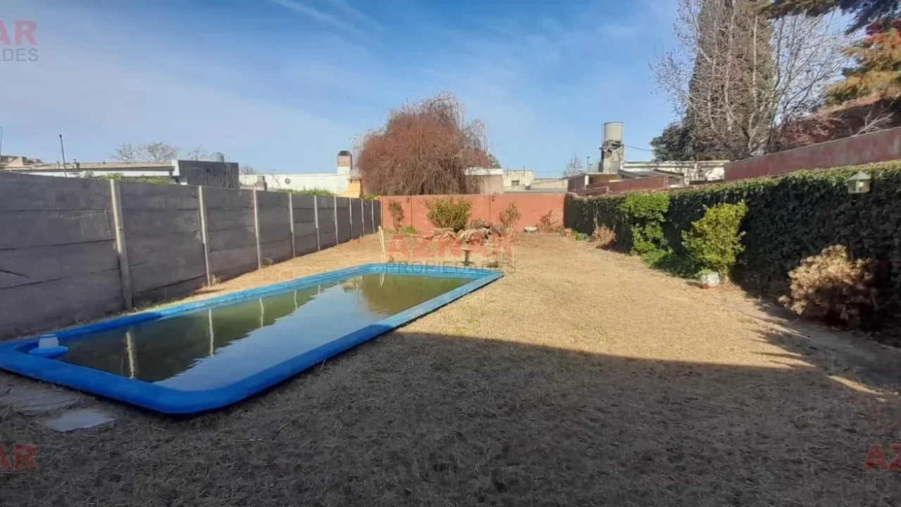 Casa con Local en venta en Gral. Paz Nº 1665
