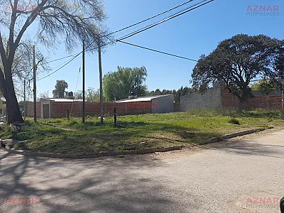 Terreno en venta en Saavedra y Carlos Gardel e/ Saavedra y Santa Maria