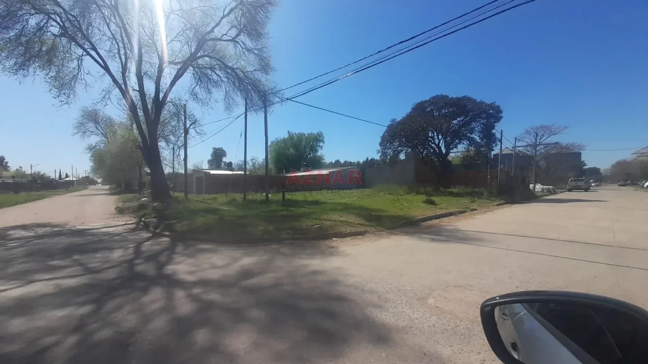 Terreno en venta en Saavedra y Carlos Gardel e/ Saavedra y Santa Maria