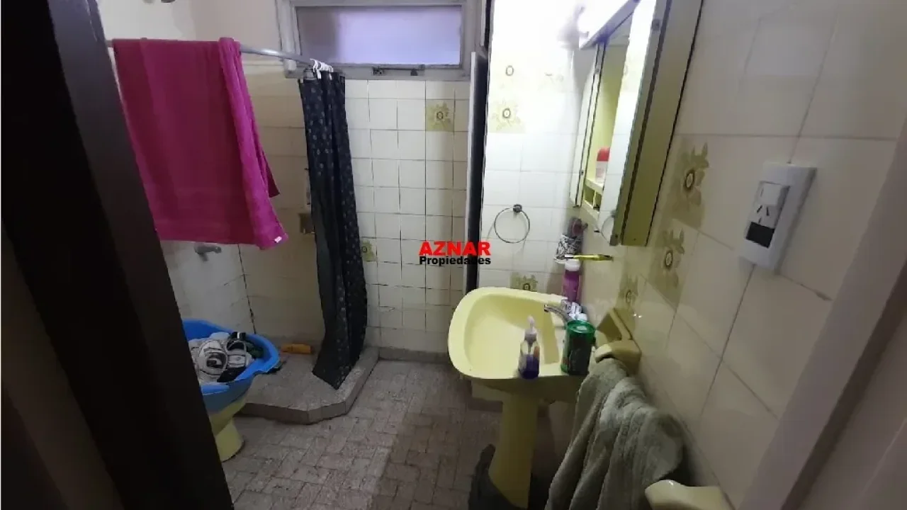Departamento en venta en Aguirre N° 120 e/ Pellegrini y Belgrano - Dto 2