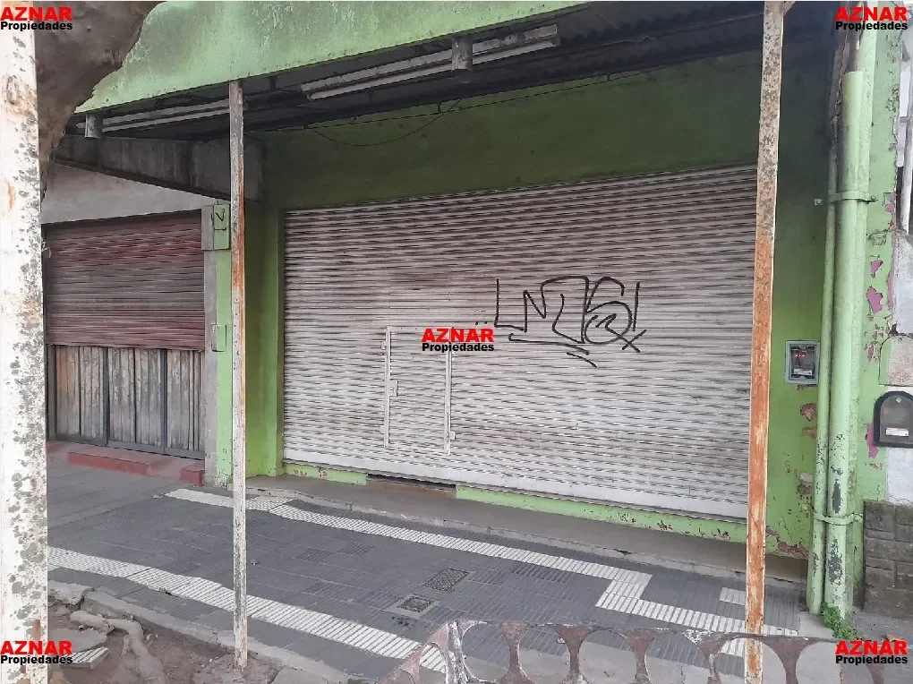 Local con Vivienda en venta en San Martin N° 1862  e/ Saavedra y Laprida