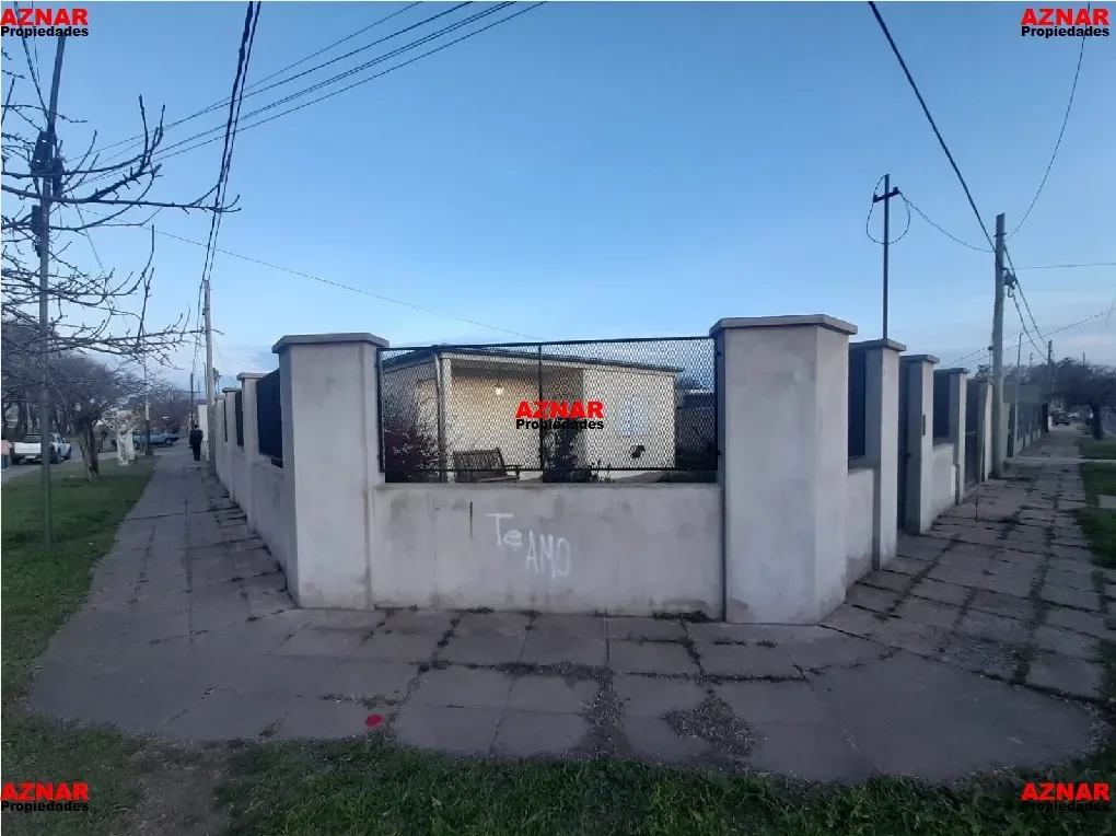 Casa en venta en Sargento Cabral 916 esquina Gral. Paz