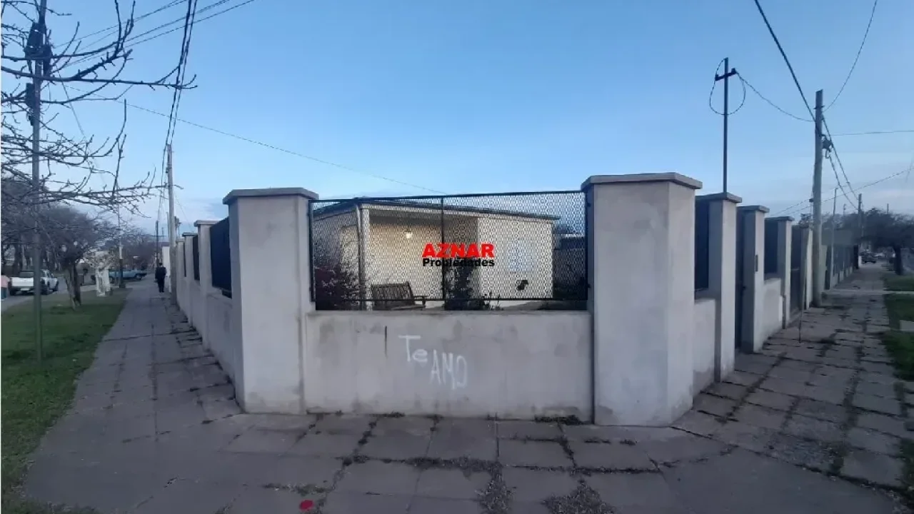 Casa en venta en Sargento Cabral 916 esquina Gral. Paz