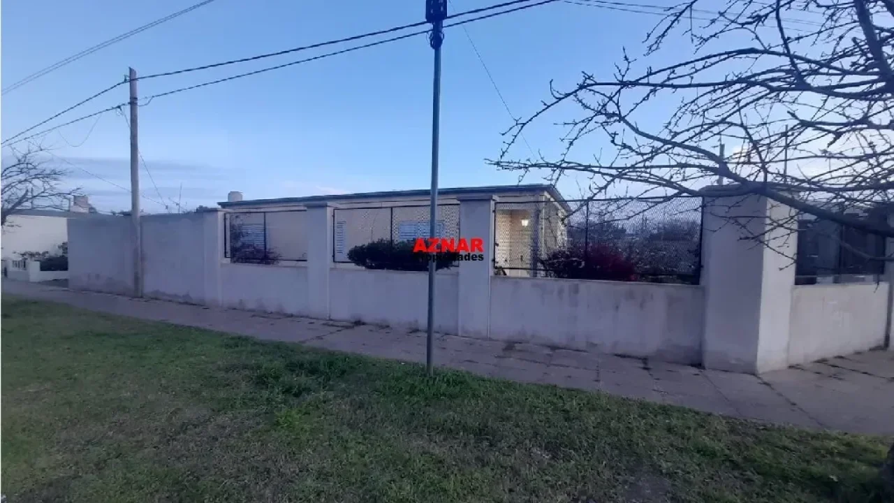 Casa en venta en Sargento Cabral 916 esquina Gral. Paz
