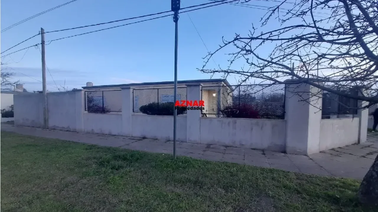 Casa en venta en Sargento Cabral 916 esquina Gral. Paz