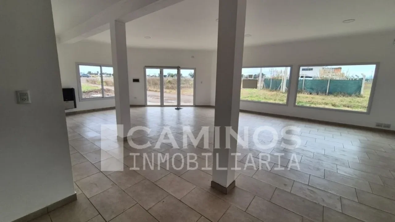 ALQUILER - LOCAL VIDRIADO - BRAGADO