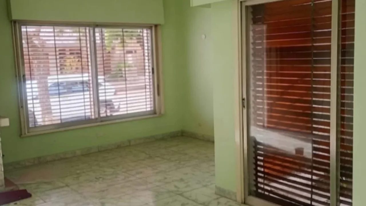 EN VENTA, CASA SOBRE CALLE DEL BUSTO N°1753