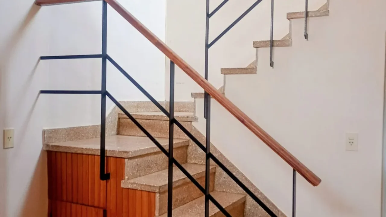 EN VENTA, CASA SOBRE CALLE DEL BUSTO N°1753