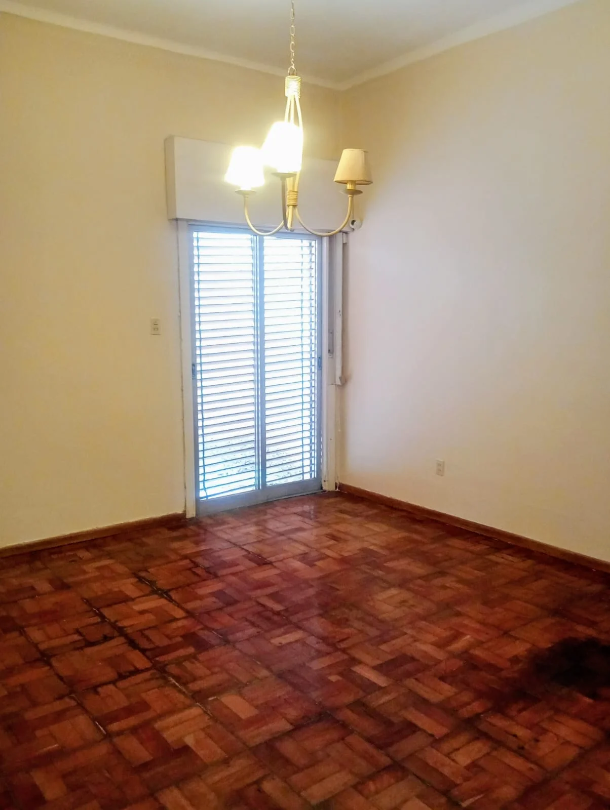 EN VENTA, CASA SOBRE CALLE DEL BUSTO N°1753