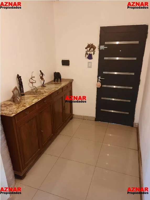 Casa en venta en Pellegrini N° 3115  e/ Curiale y Gelsomino