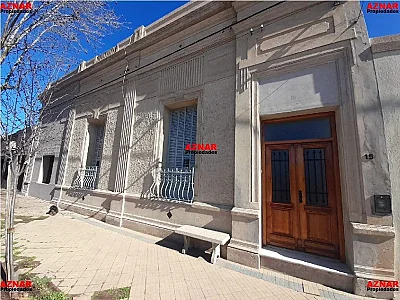Casa en venta en Roca N° 15 e/ Rivadavia y General Paz
