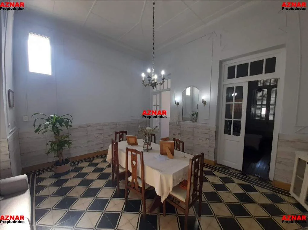 Casa en venta en Roca N° 15 e/ Rivadavia y General Paz