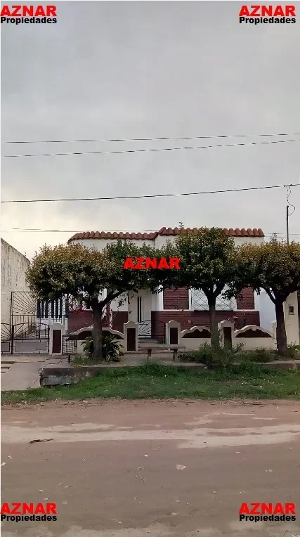 Casa en venta en Alfonsina Storni Nº380 e/ Filiberto y Manzi - MECHITA