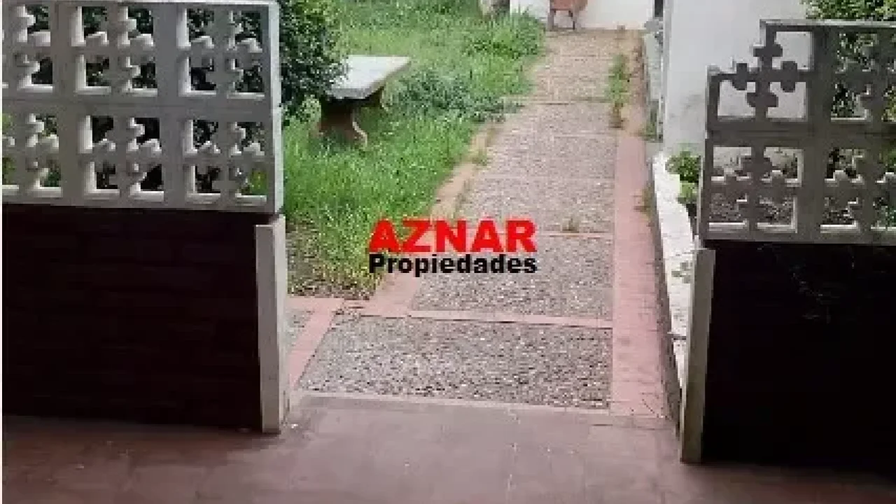 Casa en venta en Alfonsina Storni Nº380 e/ Filiberto y Manzi - MECHITA