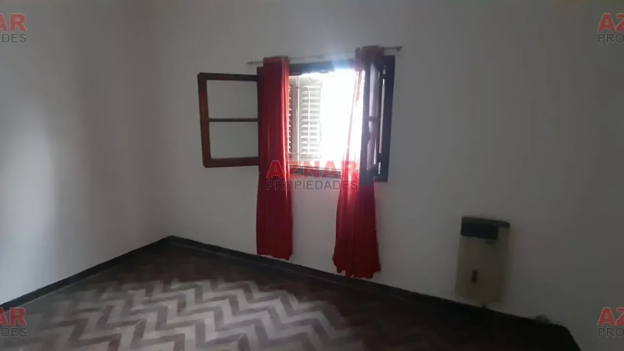 Casa con Local en venta en Brandsen Nº 618 e/ Moreno y Urquiza