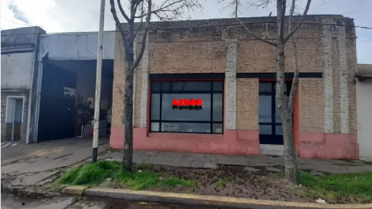 Galpón en venta en R. Escalada Nº 1642 e/ Brandsen y Maroni