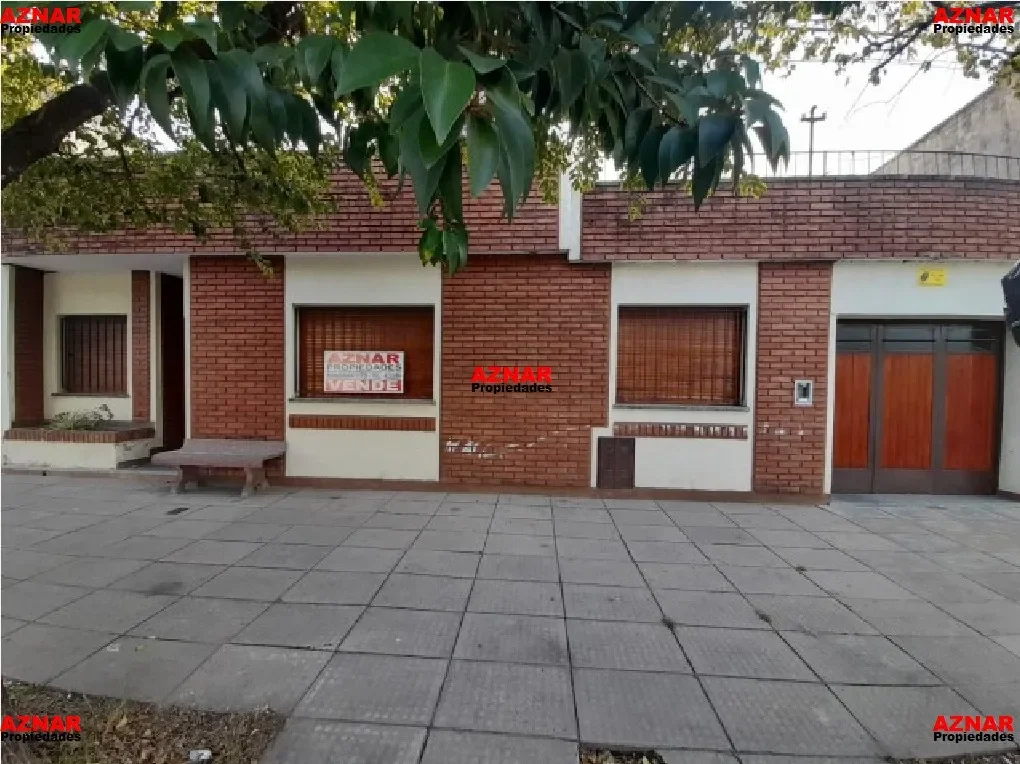 Casa en venta en Suarez Nº 224 e/ Belgrano y Del Busto
