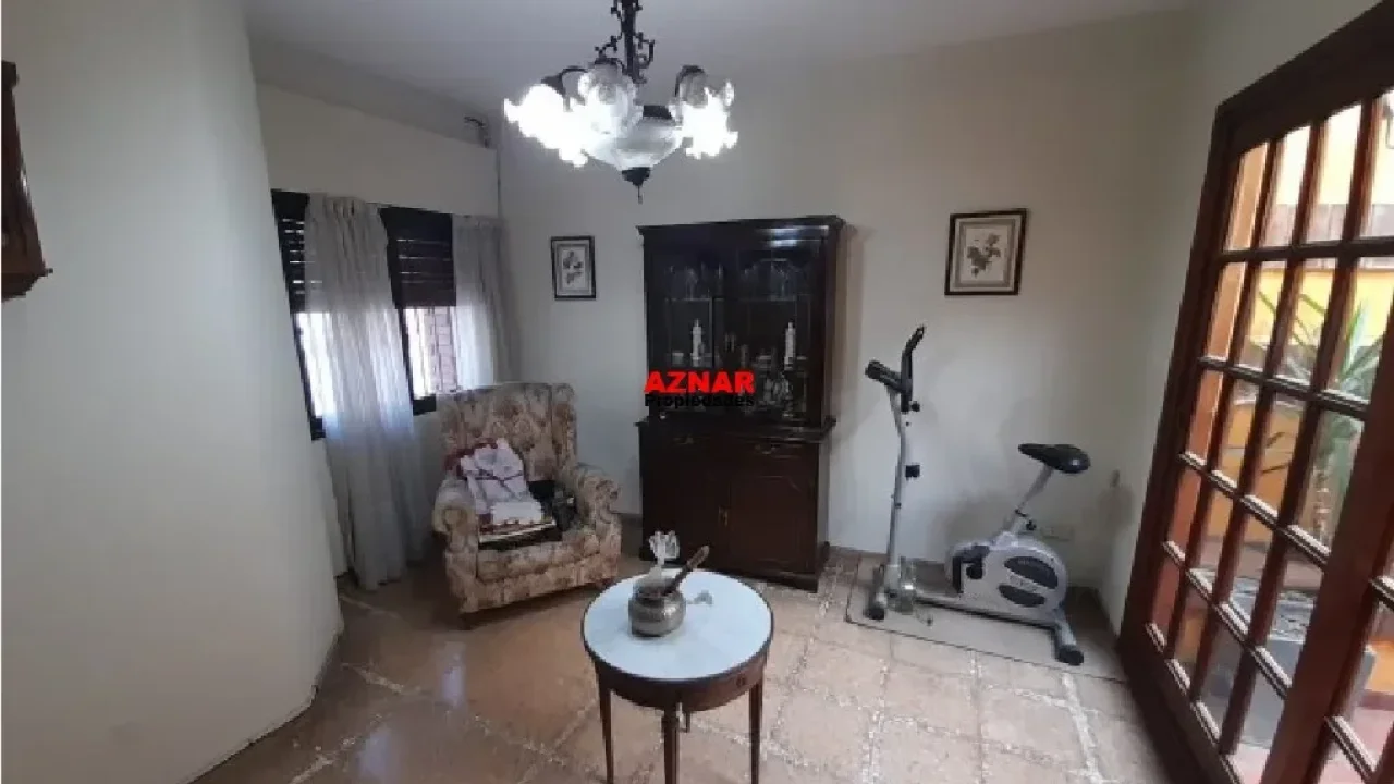 Casa en venta en Suarez Nº 224 e/ Belgrano y Del Busto