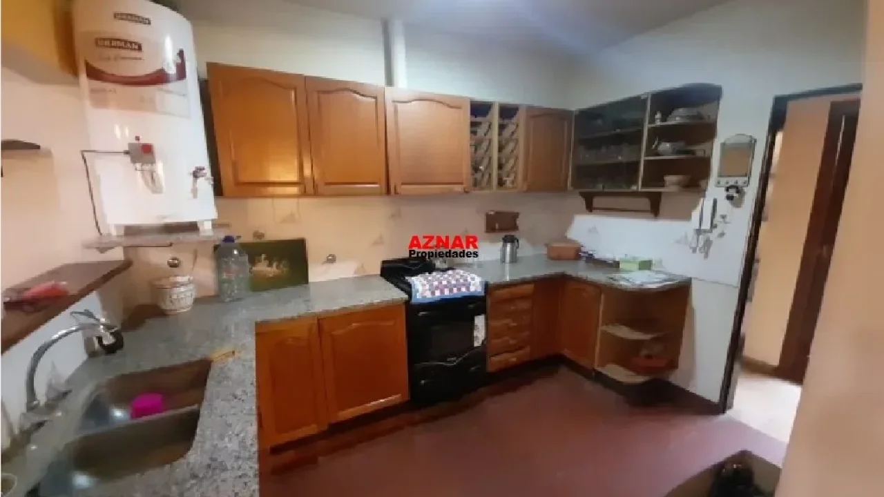 Casa en venta en Suarez Nº 224 e/ Belgrano y Del Busto
