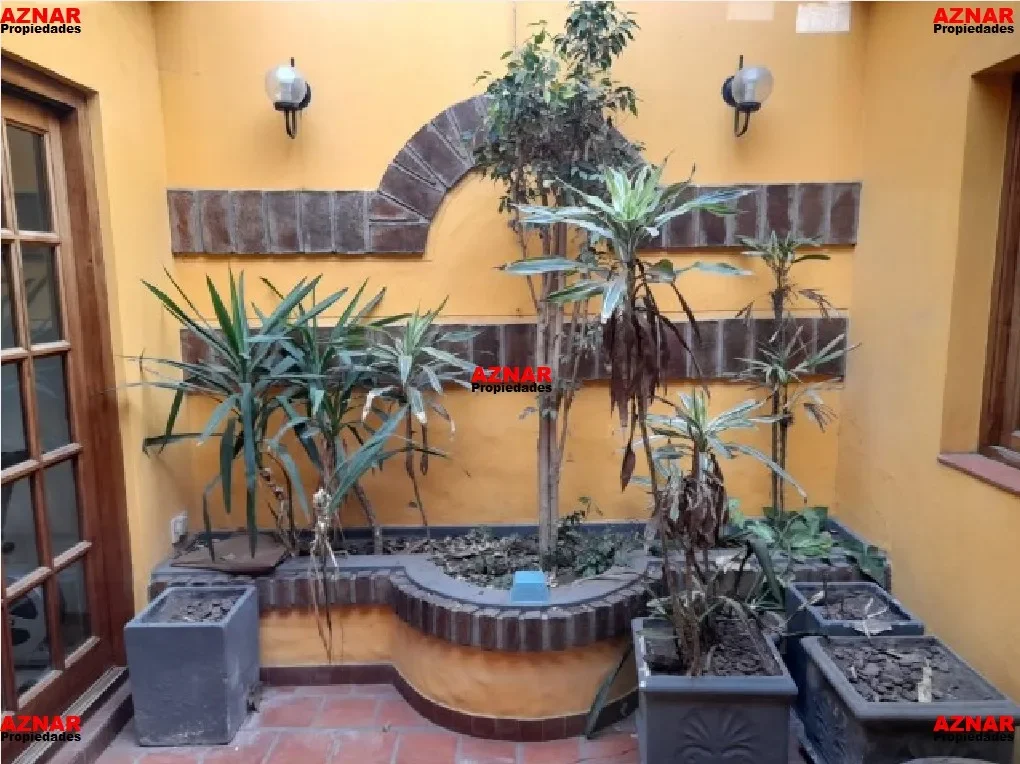 Casa en venta en Suarez Nº 224 e/ Belgrano y Del Busto