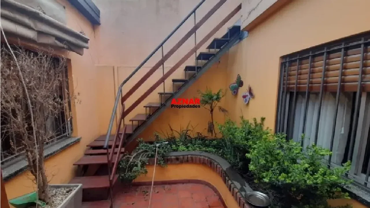 Casa en venta en Suarez Nº 224 e/ Belgrano y Del Busto