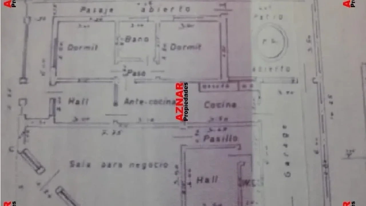 Casa con Local en venta en Alem Nº 705 e/ A. M. de Justo y El Pampero