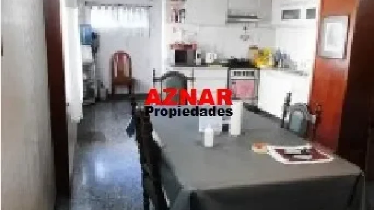 Casa en venta en Falcon Nº26 e/ Pellegrini y Rivadavia