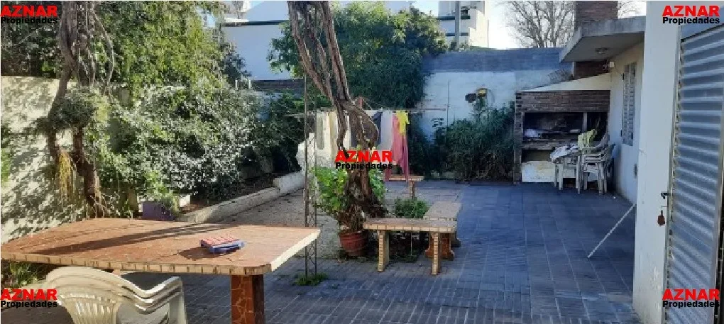 Casa en venta en Falcon Nº26 e/ Pellegrini y Rivadavia