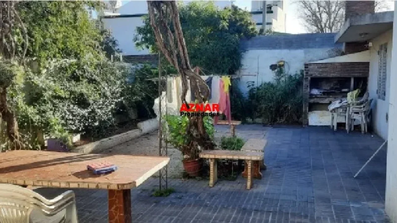 Casa en venta en Falcon Nº26 e/ Pellegrini y Rivadavia