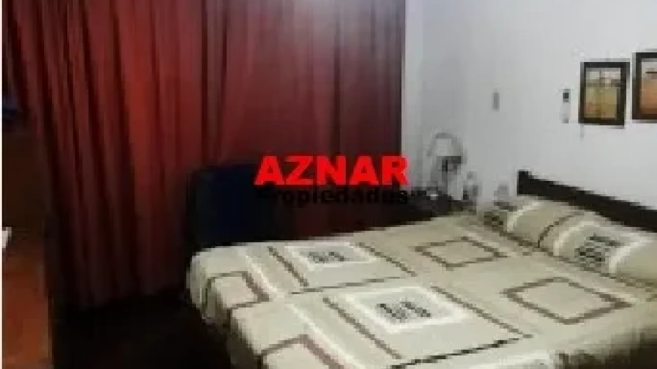 Casa en venta en Falcon Nº26 e/ Pellegrini y Rivadavia