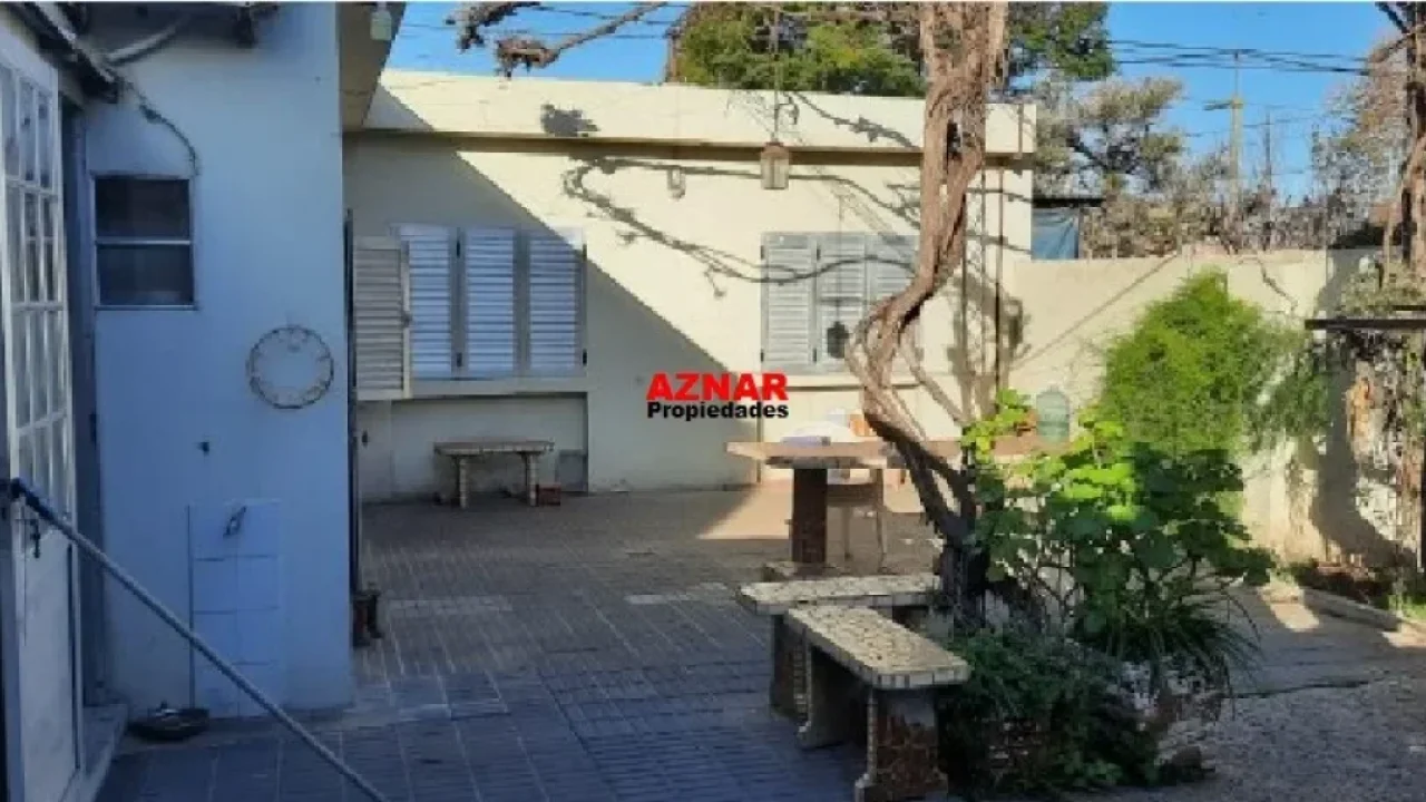Casa en venta en Falcon Nº26 e/ Pellegrini y Rivadavia