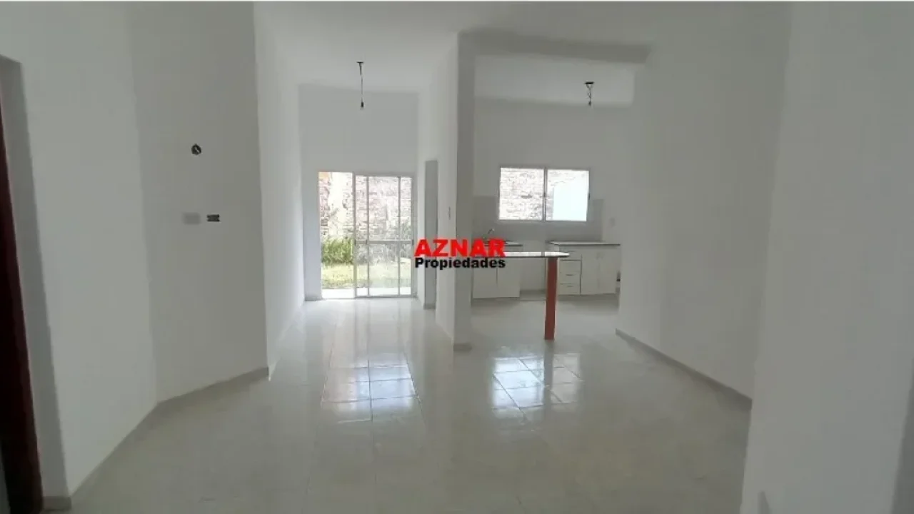 Casa en venta en Alicia M. de Justo N° 283  e/ Remedios de Escalada y San Martin