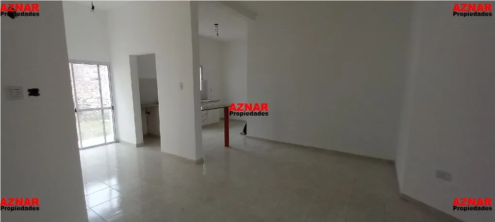 Casa en venta en Alicia M. de Justo N° 283  e/ Remedios de Escalada y San Martin