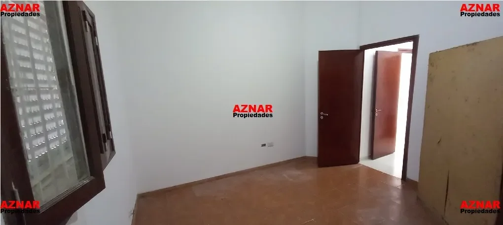 Casa en venta en Alicia M. de Justo N° 283  e/ Remedios de Escalada y San Martin