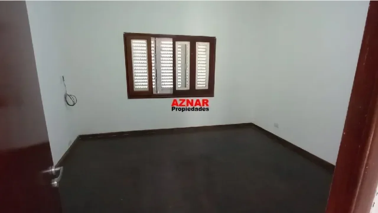 Casa en venta en Alicia M. de Justo N° 283  e/ Remedios de Escalada y San Martin