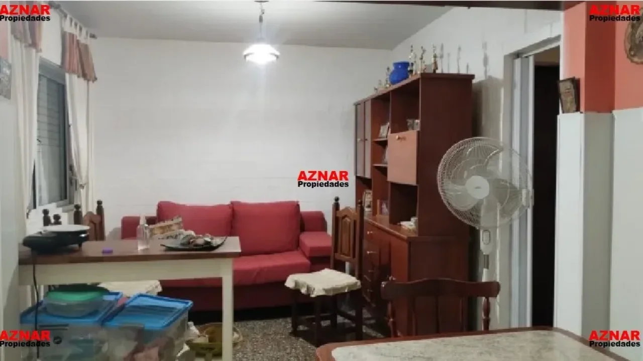 Casa en venta en Avellaneda N° 647  e/ Quenard y A. M. de Justo