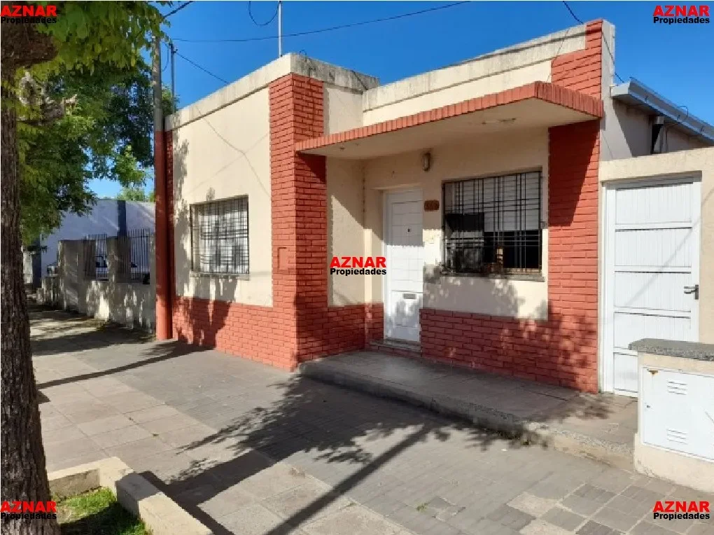Casa en venta en El Pampero N° 448  e/ Avellaneda y Alem